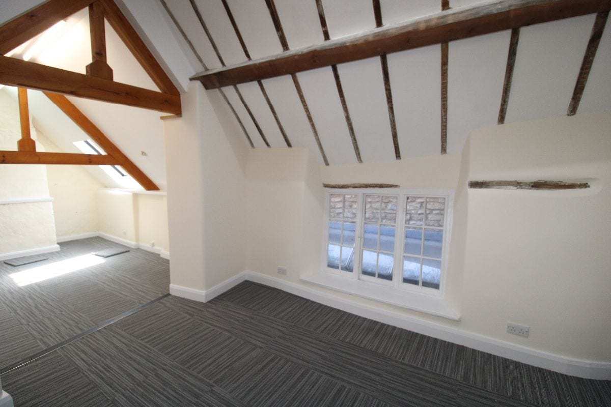 24-25 Market Pl, Olney to rent Interior Photo- Image 1 of 3