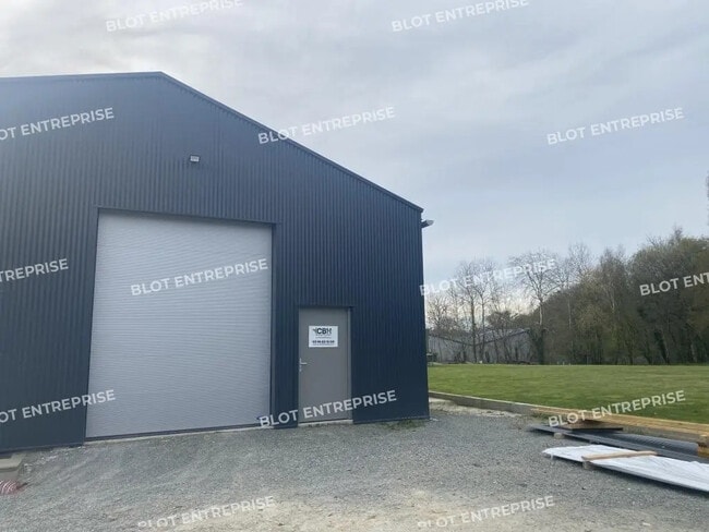 Location Local d'activités 140 m²