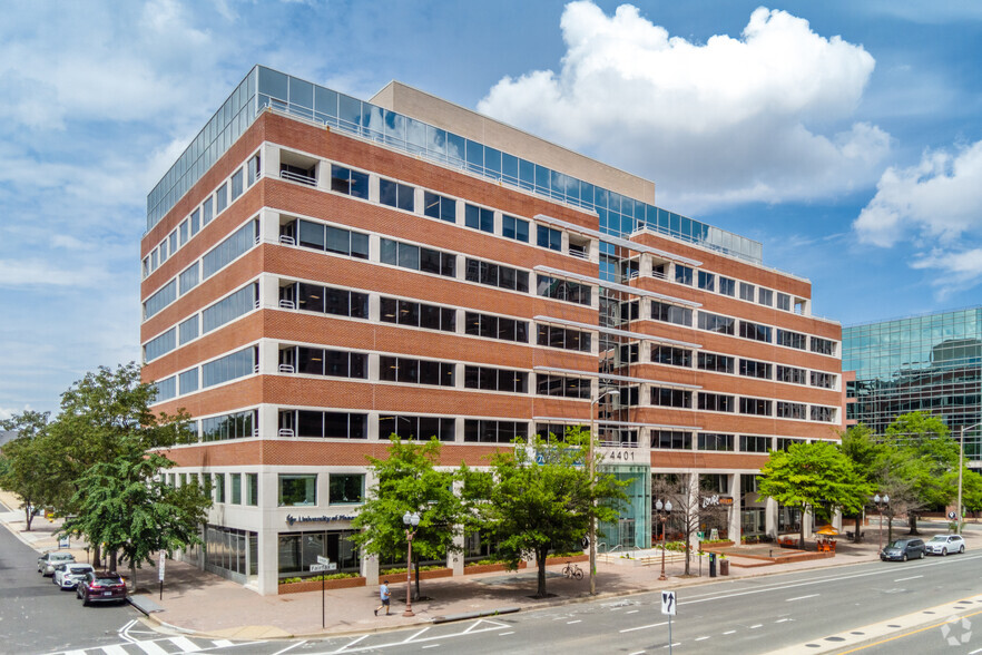 4401 N Fairfax Dr, Arlington, VA for rent - Building Photo - Image 1 of 8