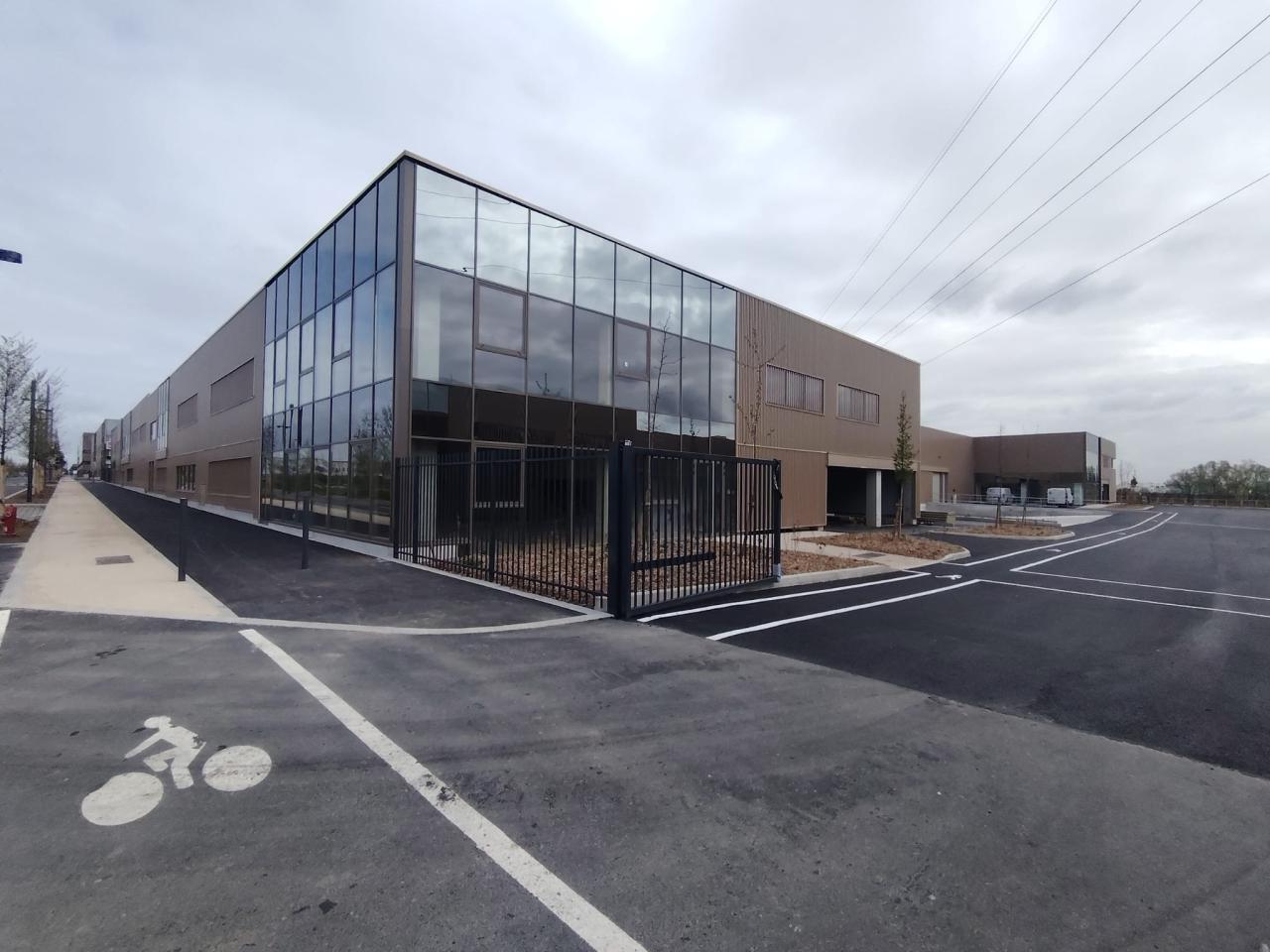 Light Industrial in Tremblay-en-France for sale Building Photo- Image 1 of 7