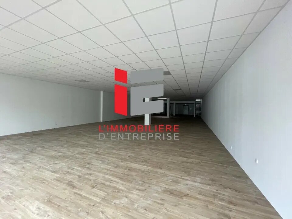 Location Commerce 428 m² - Photo 1