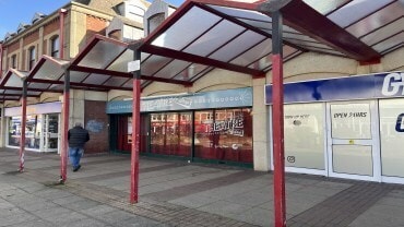 Clevedon Triangle Centre, Clevedon to rent - Building Photo - Image 3 of 7