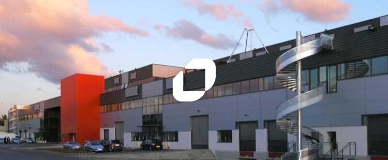 Light Industrial in Saint-Denis to rent Building Photo- Image 1 of 13
