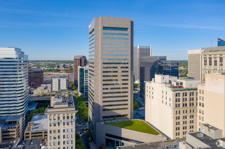 919 E Main St, Richmond, VA for rent - Building Photo - Image 1 of 7