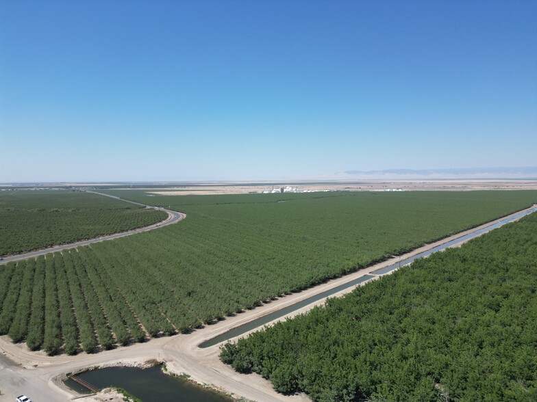 18721 W. Rose Ave., Helm, CA for sale - Primary Photo - Image 1 of 13