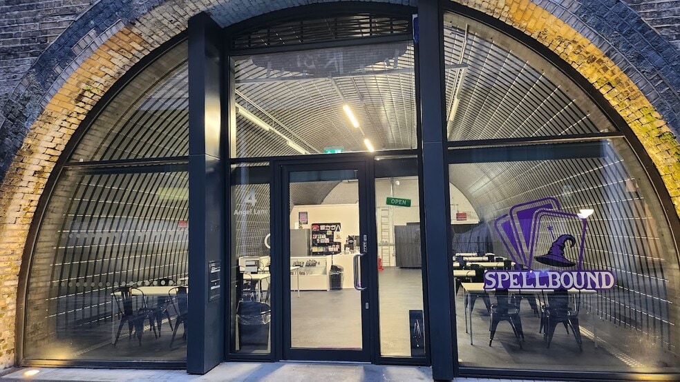 Angel Ln, London to rent - Building Photo - Image 2 of 2