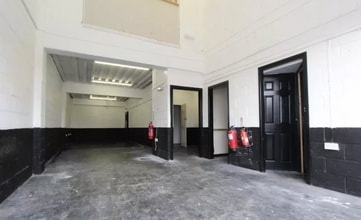 Station Ln, Chesterfield to rent Interior Photo- Image 1 of 10