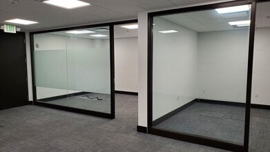 2000 Glades Rd, Boca Raton, FL to rent Interior Photo- Image 2 of 6