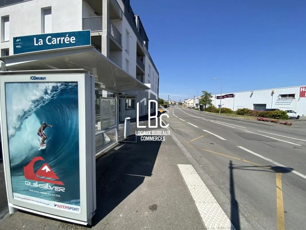 Location Commerce 73 m² - Photo 1