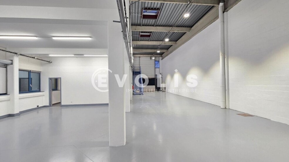 Avenue Des Pépiniéres, Fresnes to rent - Interior Photo - Image 1 of 6