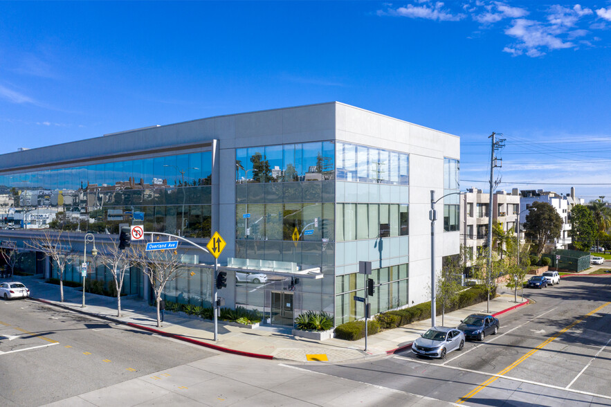 10700 Santa Monica Blvd, Los Angeles, CA for rent - Building Photo - Image 3 of 5