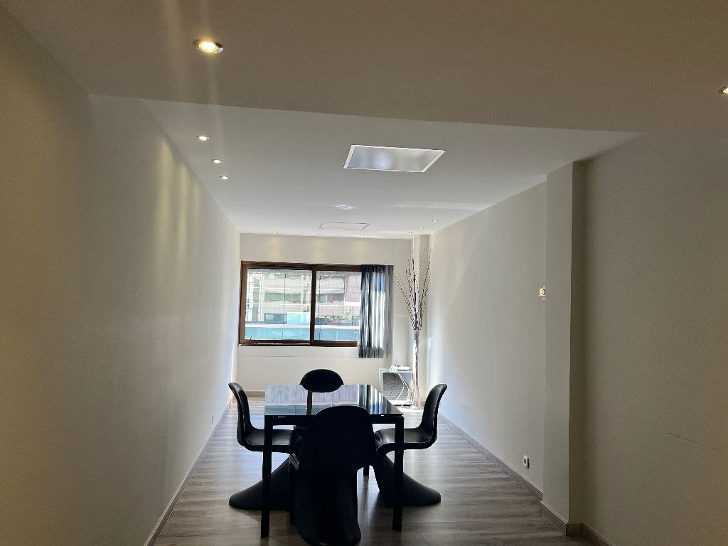 Office in Madrid, Madrid to rent Interior Photo- Image 1 of 3