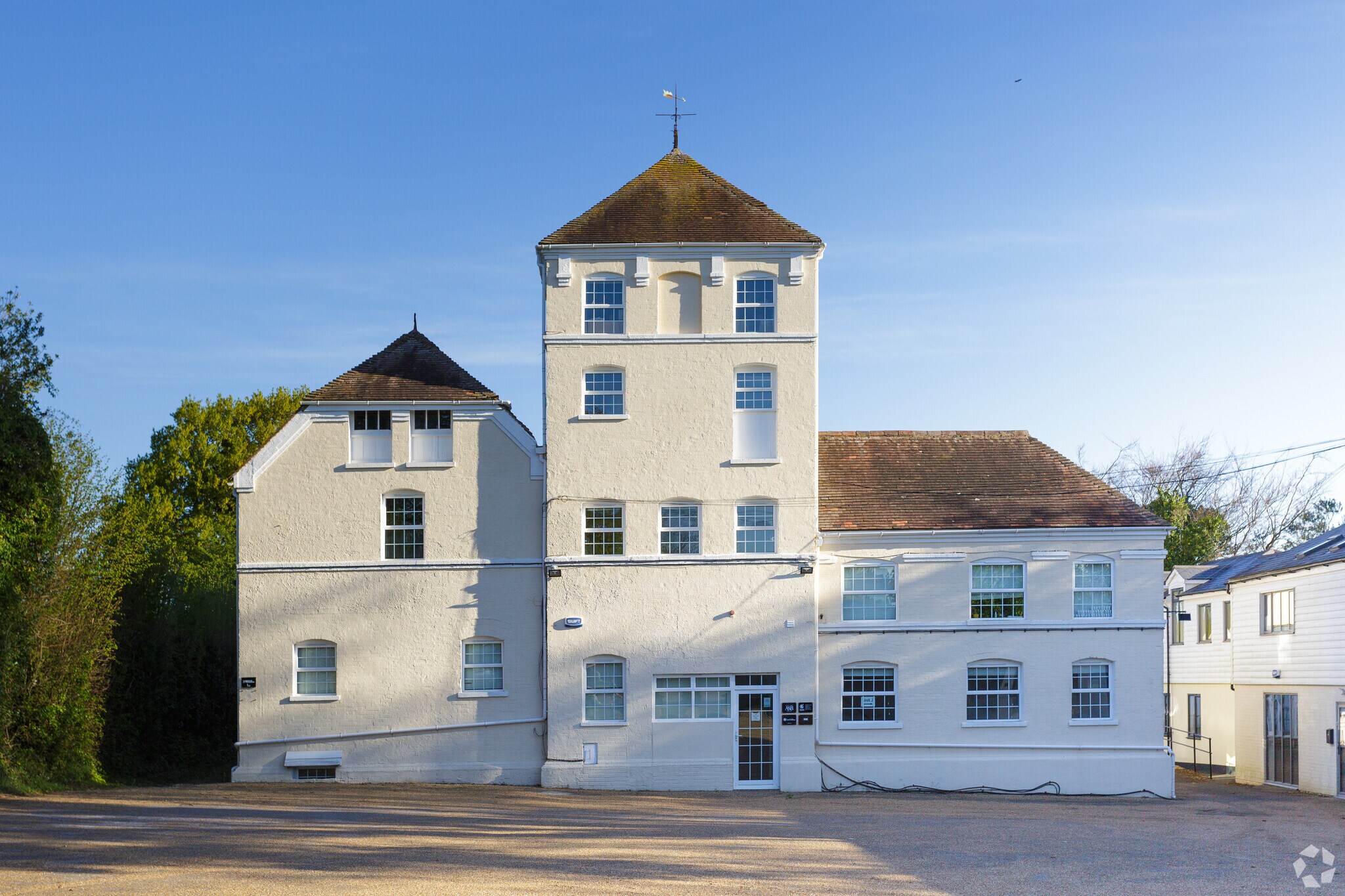 Bells Yew Green Rd, Tunbridge Wells for sale Primary Photo- Image 1 of 1