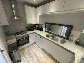 18 Church St, Ilkley to rent Interior Photo- Image 2 of 8