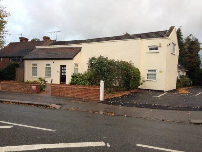 More details for 201 High Rd, Chigwell - Office to Rent