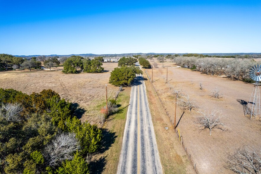 6 Old Fredericksburg Rd, Boerne, TX for sale - Building Photo - Image 3 of 11