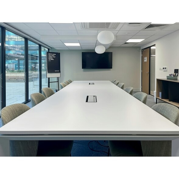 Hawley St, Sheffield to rent - Building Photo - Image 2 of 7