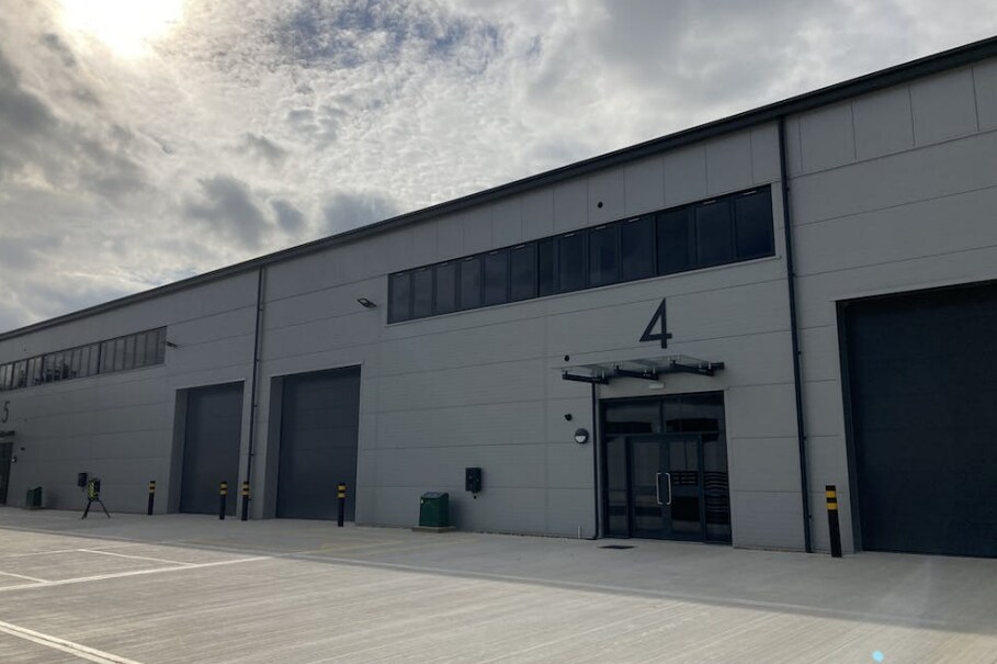 Beacon Hill Rd, Fleet for sale Building Photo- Image 1 of 1