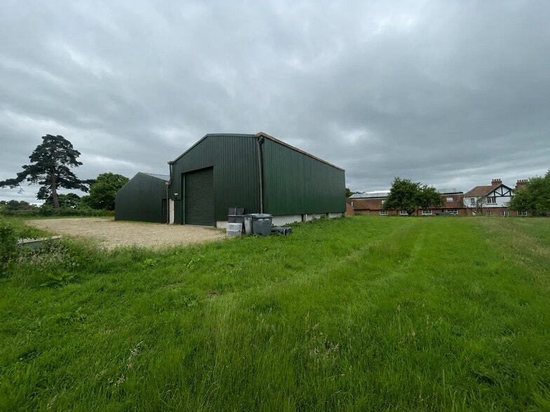 8 Buttermarket, Thame to rent - Building Photo - Image 2 of 10