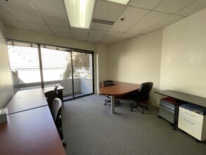 710 Lakeway Dr, Sunnyvale, CA for rent Building Photo- Image 2 of 6