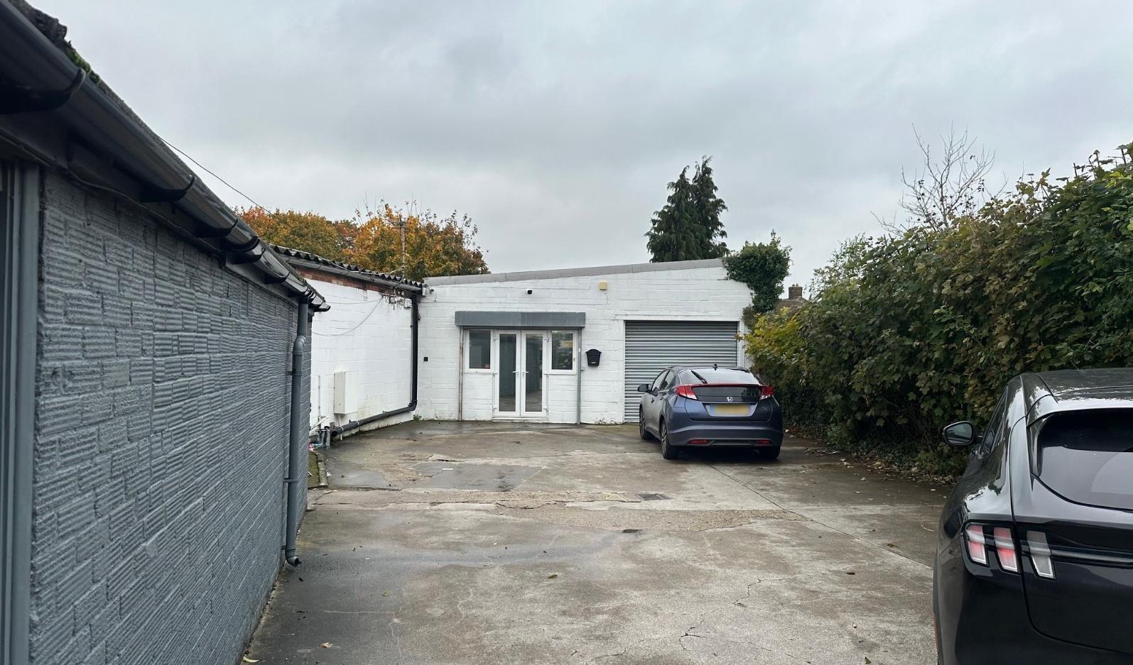 Old Crossroads Dairy, Holmer Green Road, Hazlemere to rent Building Photo- Image 1 of 2