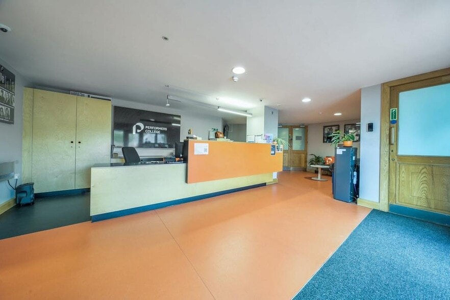 Southend Road, Stanford Le Hope for sale - Building Photo - Image 2 of 17