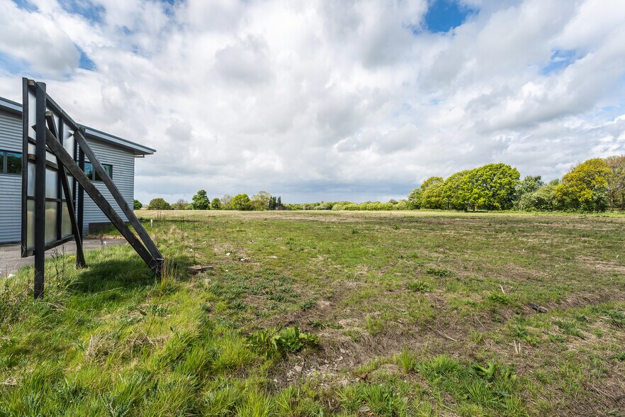 Unit 4 Haydock Ln, St Helens for rent - Construction Photo - Image 3 of 5