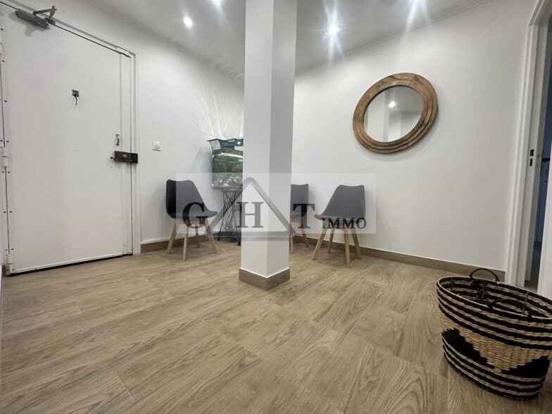 Office in Créteil to rent - Interior Photo - Image 2 of 4