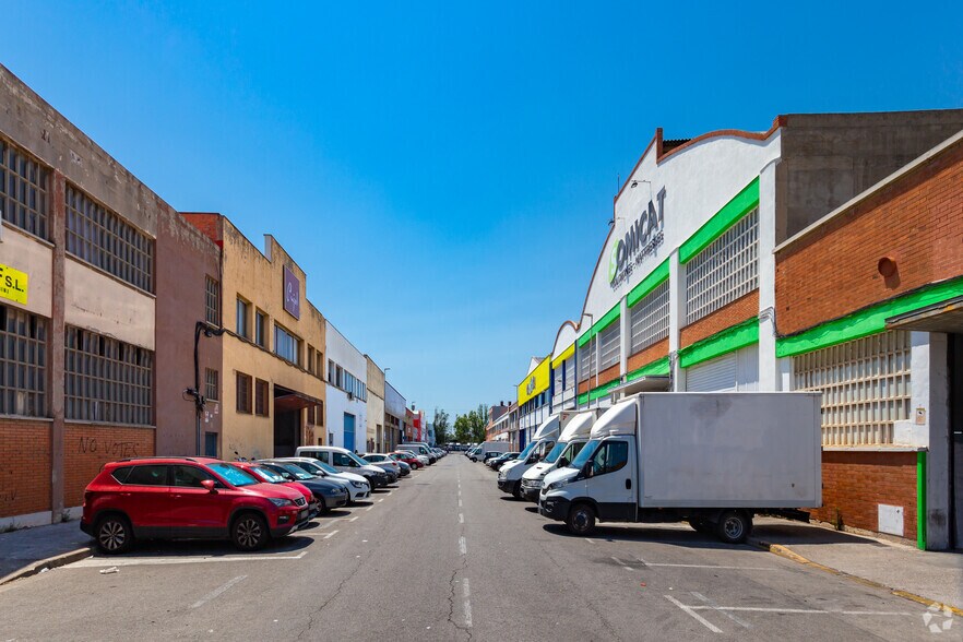 Industrial in L'Hospitalet de Llobregat, Barcelona to rent - Building Photo - Image 3 of 3