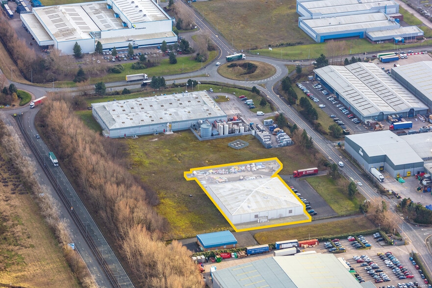 Tenth Avenue, Deeside to rent - Building Photo - Image 3 of 3