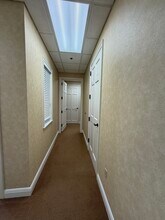 11450 SE Dixie Hwy, Hobe Sound, FL to rent Interior Photo- Image 2 of 3