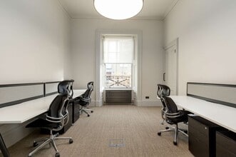 7 Alva St, Edinburgh to rent Interior Photo- Image 2 of 7