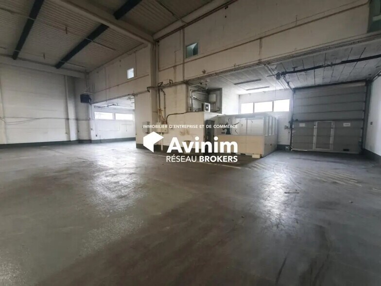 Industrial in Bonneuil-sur-Marne to rent - Interior Photo - Image 1 of 9