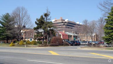 8216 Old Courthouse Rd, Tysons Corner, VA for sale Primary Photo- Image 1 of 1