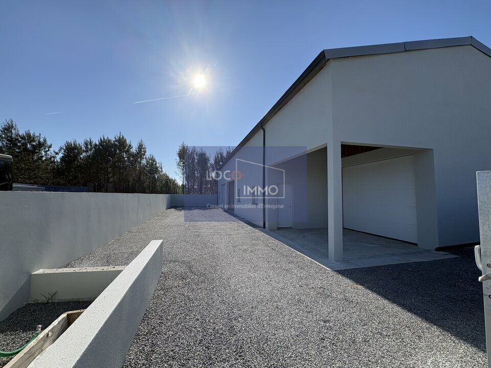 Location Local d'activités 95 m² - Photo 1