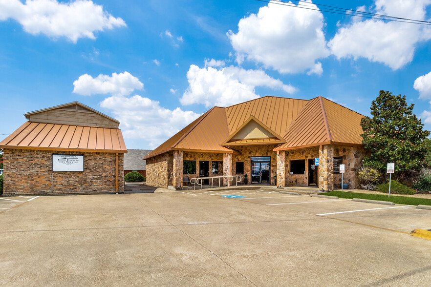 230 E Ovilla Rd, Red Oak, TX for sale - Building Photo - Image 1 of 1