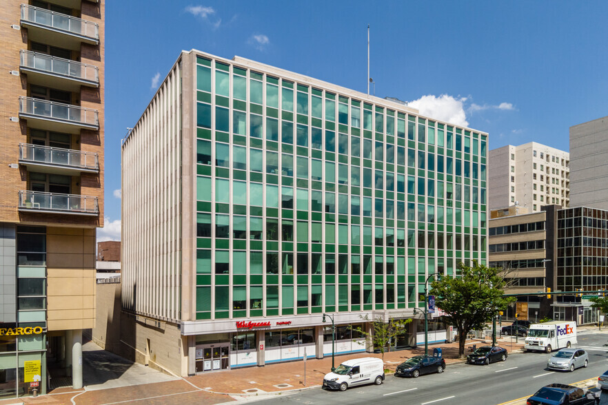 8701 Georgia Ave, Silver Spring, MD for rent - Building Photo - Image 3 of 7