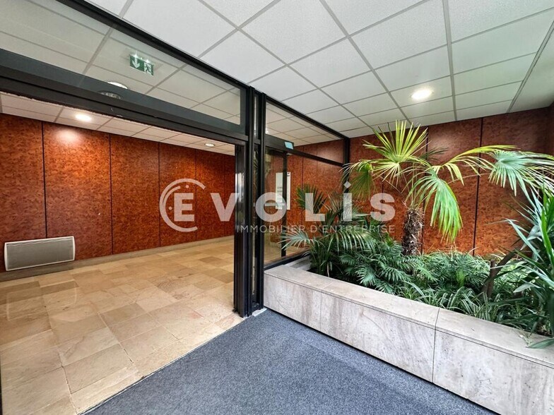 150 Rue Gallieni, Boulogne-Billancourt to rent - Building Photo - Image 2 of 13