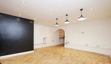 1 Bolton Pl, Ulverston to rent Interior Photo- Image 2 of 4
