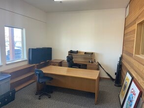 410 N Id-75, Shoshone, ID to rent Building Photo- Image 2 of 4