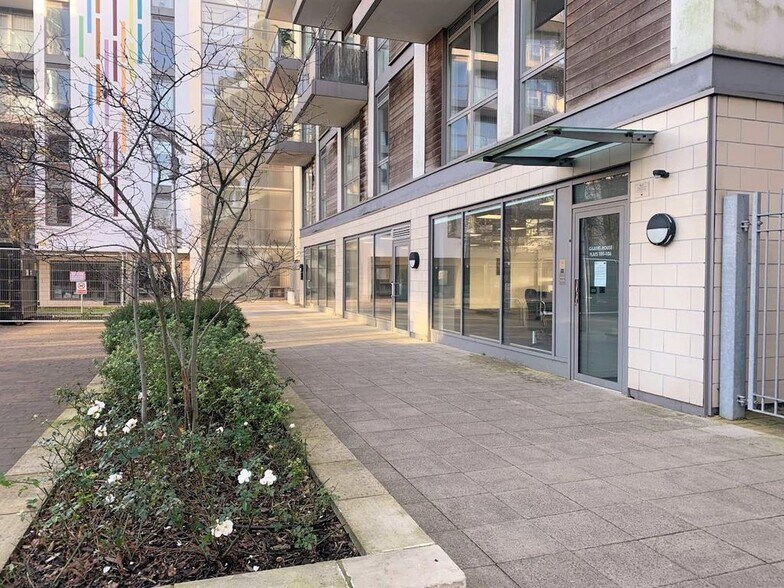 Ealing Rd, Brentford for sale - Building Photo - Image 1 of 12