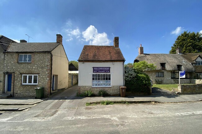 More details for 37 High St, Long Crendon - Office to Rent