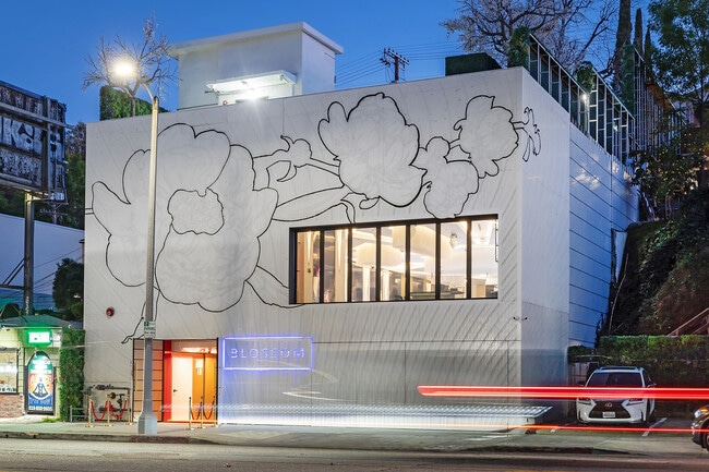 More details for 11150 Ventura Blvd, Studio City, CA - Retail for Auction