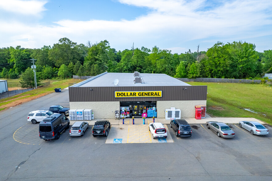 7985 Edgemont Rd, Greers Ferry, AR for sale - Building Photo - Image 1 of 1