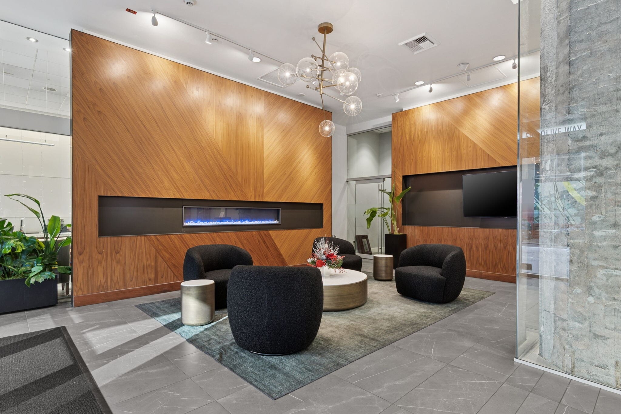 509 Olive Way, Seattle, WA to rent Primary Photo- Image 1 of 18