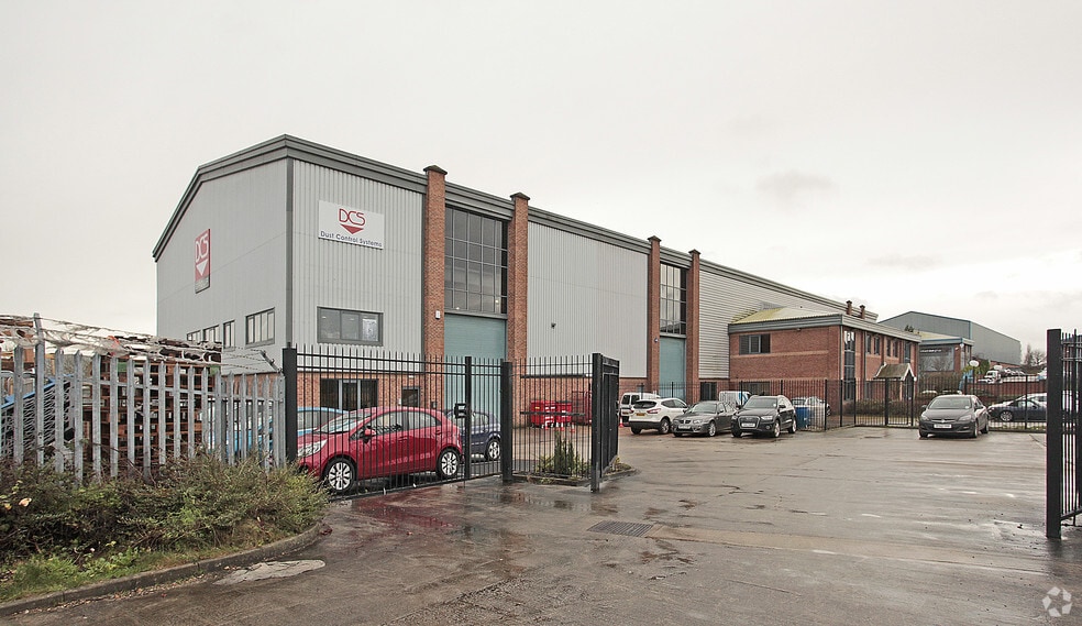 East Lancashire Rd, Dewsbury for sale - Primary Photo - Image 1 of 1