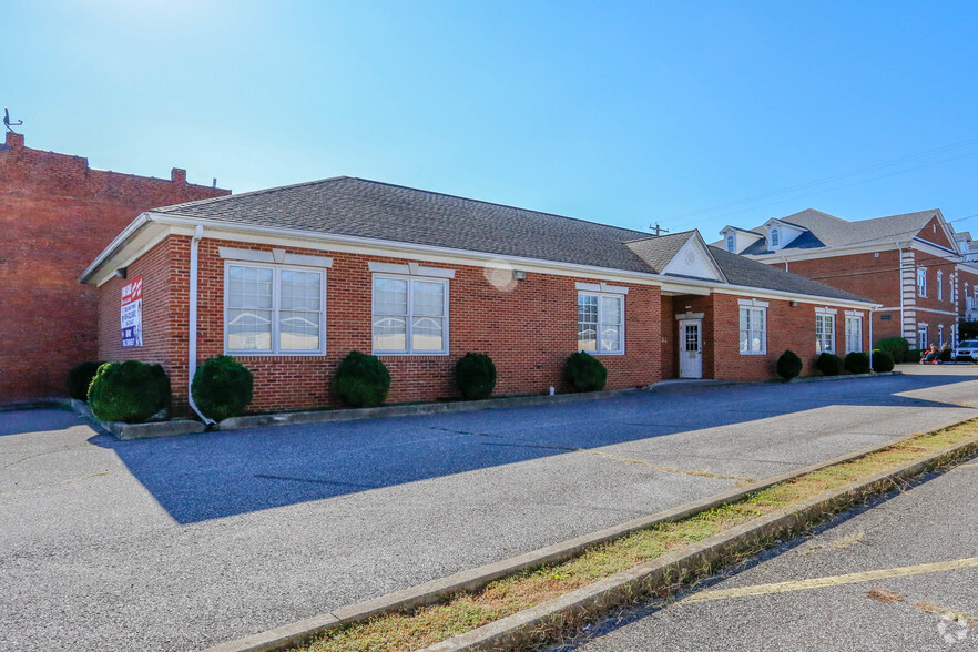 2920 Winchester Ave, Ashland, KY for sale - Primary Photo - Image 1 of 1