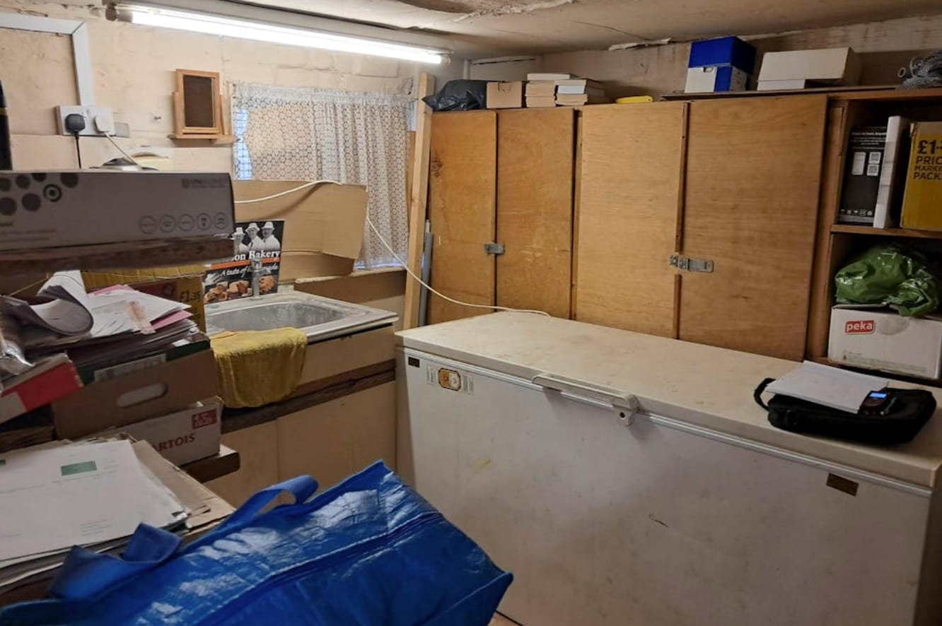 Terrace Road North, Bracknell, BKS RG42 5JB - Unit Store - - Interior Photo - Image 2 of 2