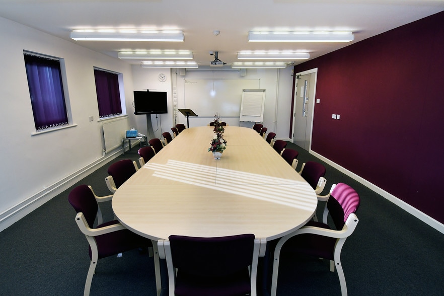 Enterprise Way, Bridlington to rent - Interior Photo - Image 2 of 5