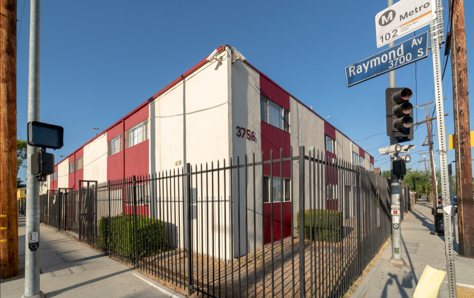 3756 Raymond Ave, Los Angeles, CA for sale - Primary Photo - Image 1 of 1